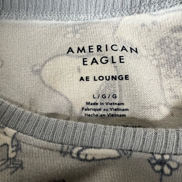 American Eagle‎ Snoopy Lounge top - Picture 2 of 2